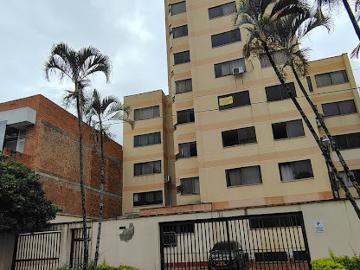 Apartaestudio En Arriendo En Cali En Cambulos A377162