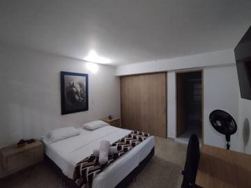 Apartaestudio en arriendo, Laureles