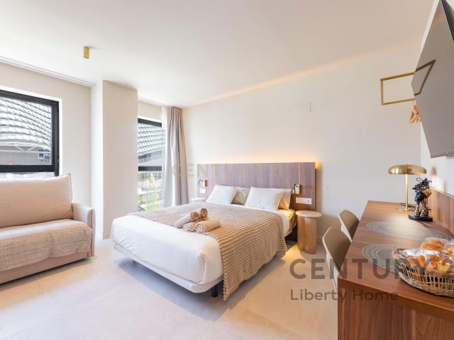 APARTAHOTEL BOUTIQUE CON VISTAS DIRECTAS A ROIG ARENA — OPORTUNIDAD ÚNICA PARA INVERSORES