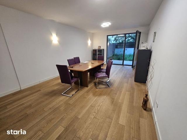 Apartamant Unirii Piata Constitutiei Plus Curte 150 mp