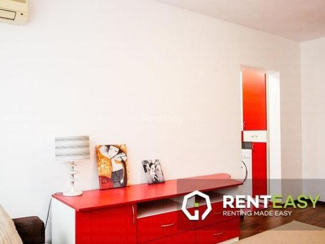 Apartamant 3 camere situat in zona Podu Ros Cantemir
