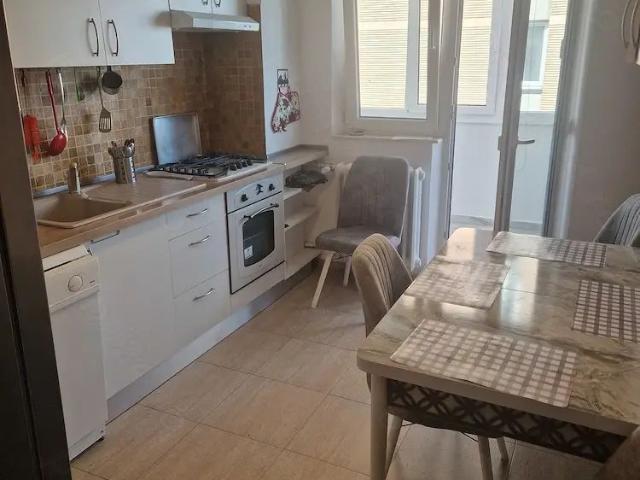 Apartament Mihalache / Piata 1 Mai RIMO
