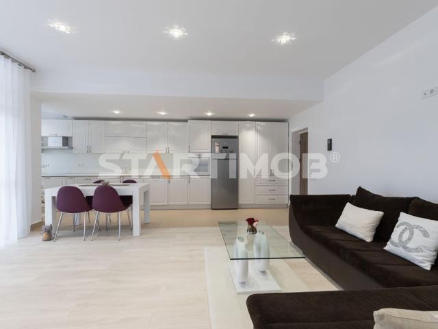 Apartament mobilat 3 camere bloc tip vila zona Coresi