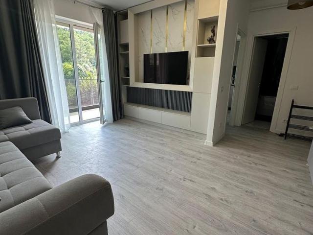 APARTAMENT MOBILAT COMPLET / PARCARE SUBTERANA INCLUSA / 450 €/lună