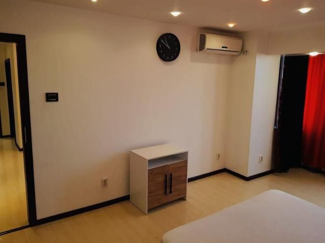 APARTAMENT MOBILAT SI UTILAT COMPLET