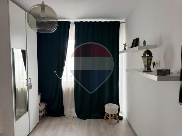 Apartament mobilat si utilat, loc de parcare, Sanpetru!