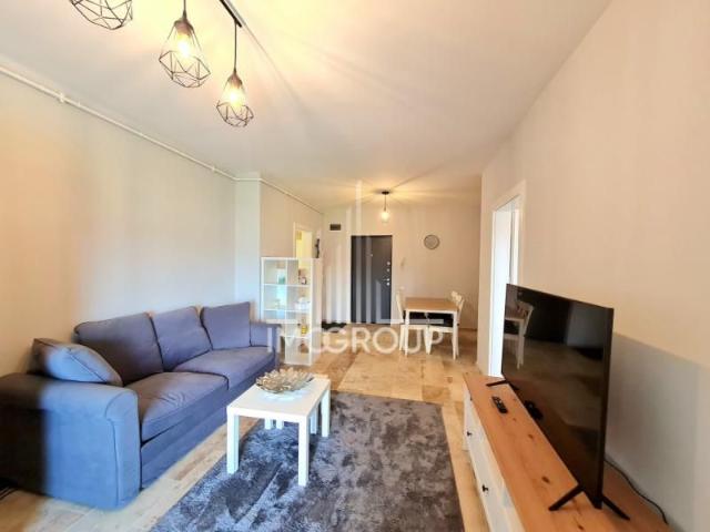 Apartament modern 2 camere de inchiriat cu dressing, garaj, AC