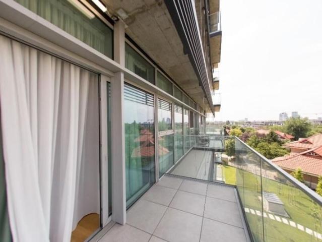 Apartament modern | 2 camere | parcare&boxa | acces la piscina | UP site