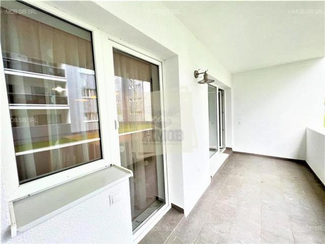 Apartament modern 3 camere terasa si parcare in Kogalniceanu