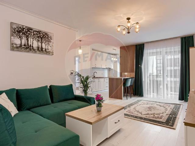 Apartament modern 3 camere, cu parcare, de închiriat la.