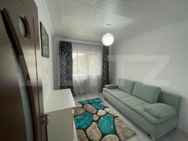 Apartament modern, 3 camere decomandat, zona Bacriz