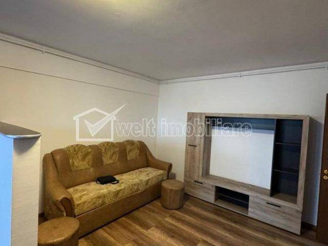 Apartament modern, zona centrala, parcare inclusa