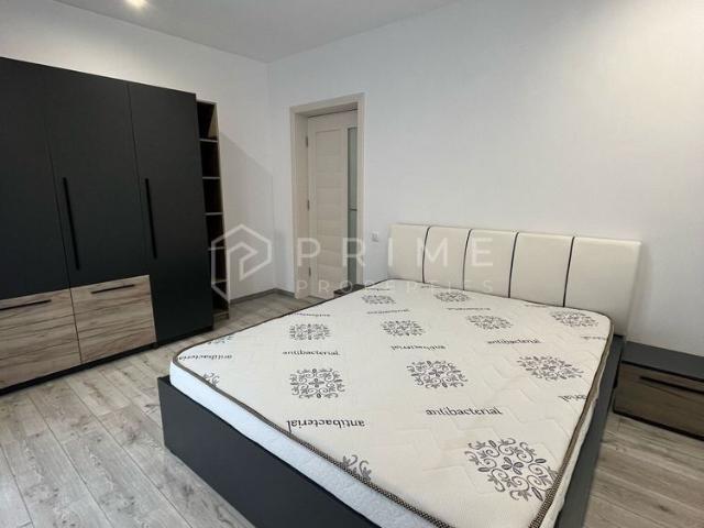 Apartament modern cu 2 camere, decomandat – Bloc Nou, Parcare & 2 Boxe