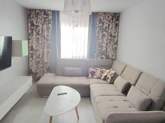 Apartament modern cu 3 camere de inchiriat in Vasile Aaron – Strada