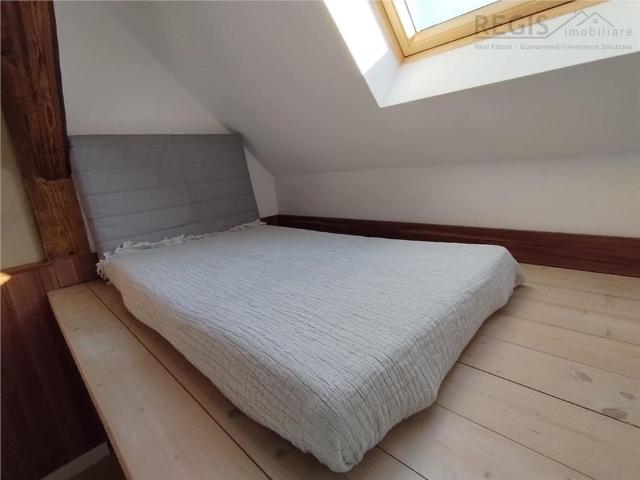 Apartament modern la curte