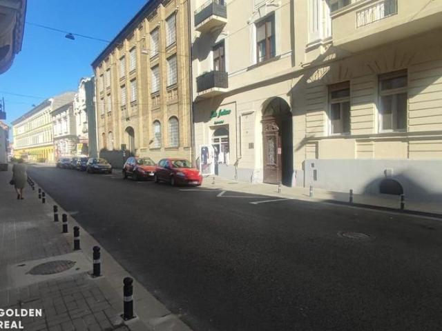 Apartament modern langa Teatru, etajul 1