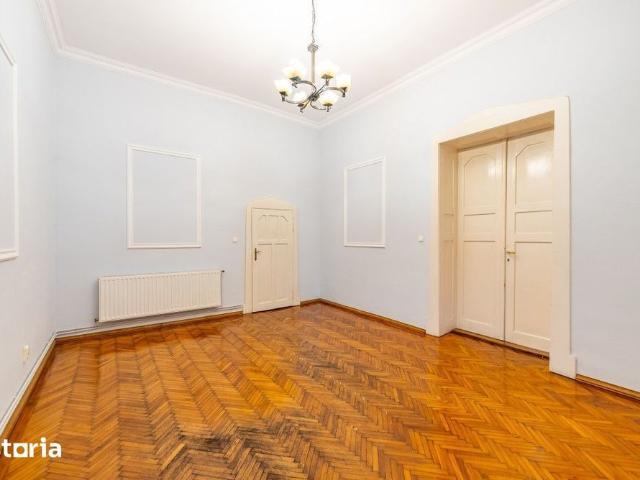 Apartament nemobilat, 3 camere, etaj 1, Bld.Revoluției