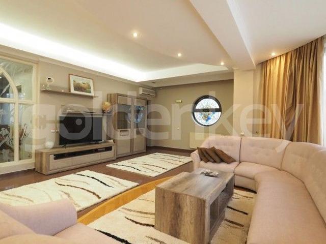 Apartament nemobilat 3 camere in vila | ID:2837284