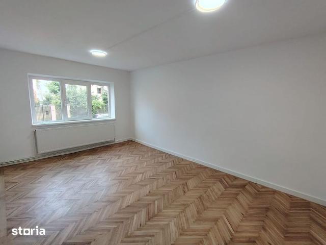 Apartament nemobilat cu 3 camere zona RAGC