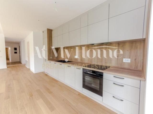 APARTAMENT NOU 4 CAMERE/GRADINA 251 MP/IANCU NICOLAE/