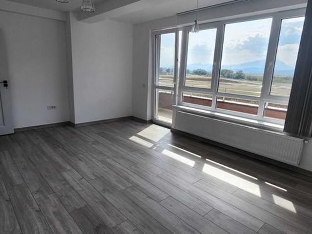 Apartament nou 2 camere Cristian Brasov