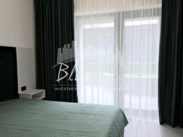 Apartament nou, 3 camere cu loc de parcare si curte situat in Zona KM 4 5