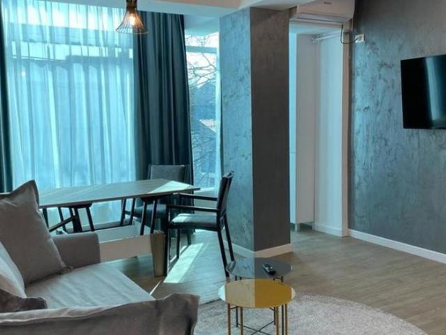 Apartament NOU zona centrala