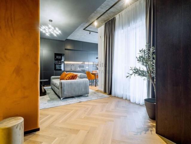 Apartament nou cu 2 camere in bloc Verde Zona Centrala