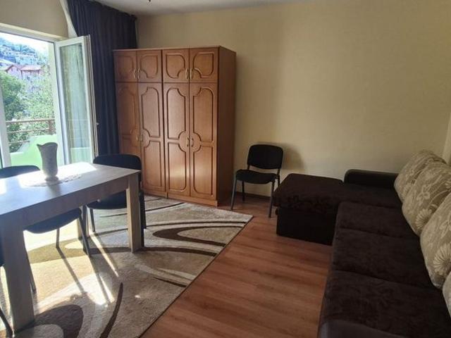 Apartament o camera, mobilat si utilat, Floresti, Stejarului