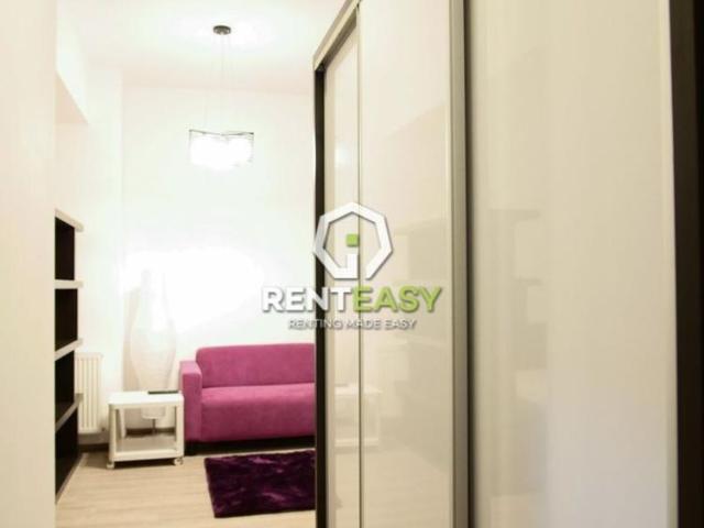 Apartament o camera de inchiriat situat langa Palas Lazar Residence
