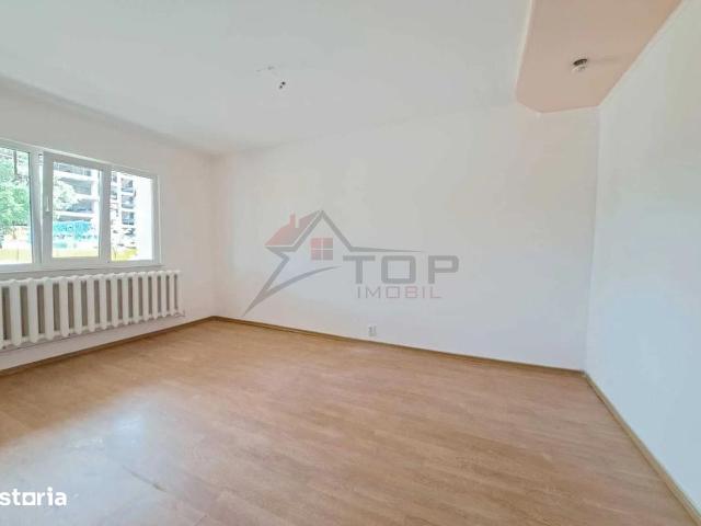 Apartament o camera renovat, decomandat Frumoasa