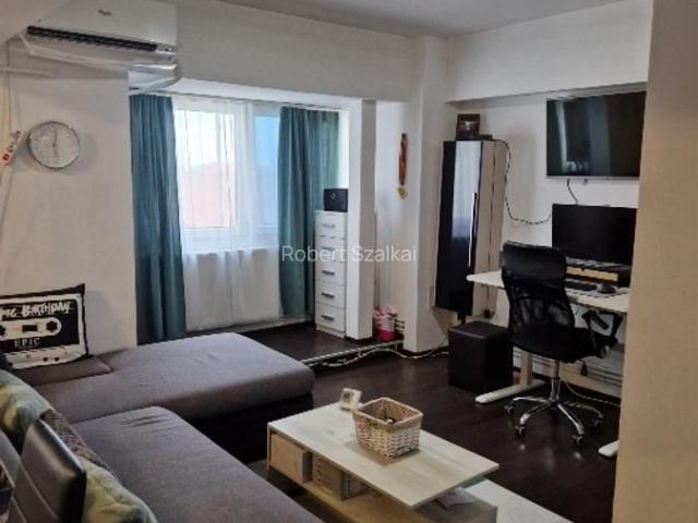 Apartament open space, 3 camere decomandat, 65mp, Stadion/Sala Olimpia