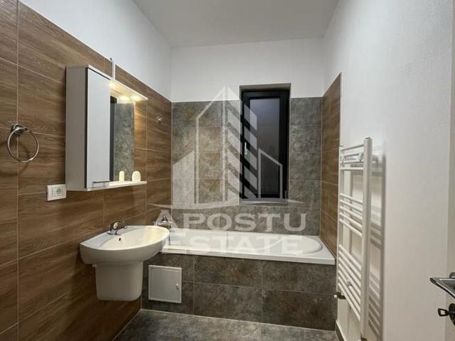 Apartament open space cu 2 camere, Bloc nou, Giroc, loc de parcare