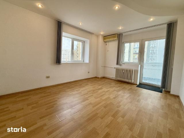 Apartament / Birou 3 camere decomandat, 95 mp, 2 bai + 2 balcoane | De
