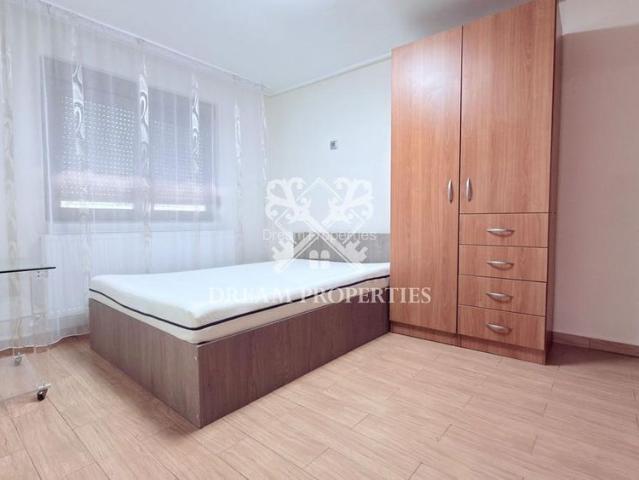 Apartament cu o camera la casa, terasa, gradina, parcare, Bd. Muncii