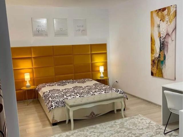 Apartament cu o camera si parcare, decomandat, Iulius Mall, 43mp, 420