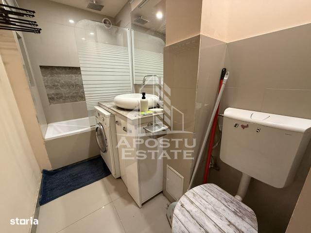 Apartament cu o camera, transformat in 2, etajul 1, zona Girocului