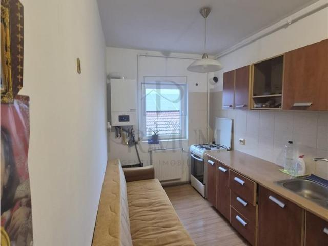Apartament cu o camera zona Ronat mobilat utilat