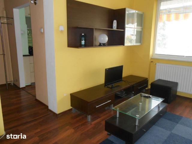 Apartament cu balcon, mobilat.Zona Medicinei