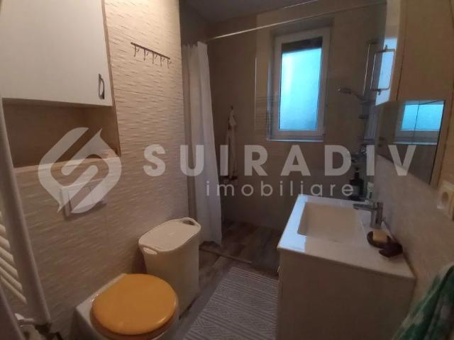 Apartament cu curte proprie, 4 camere, 2 bai, parcare Europa
