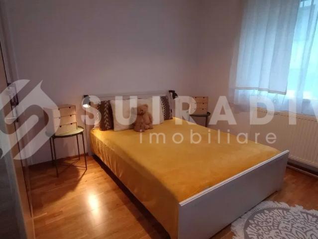 Apartament cu curte proprie, 4 camere, 2 bai, parcare Europa