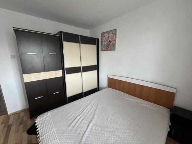 Apartament cu două camere Aradului