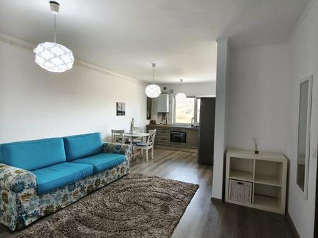 Apartament cu doua camere: de inchiriat
