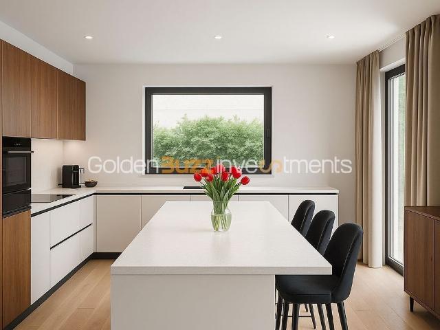 Apartament cu grădina | Cambridge School