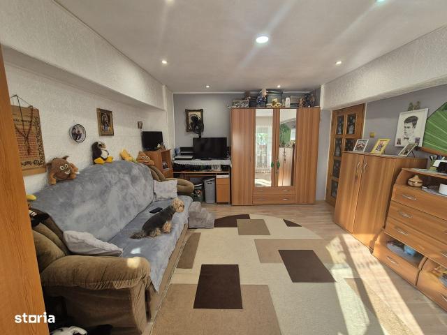 Apartament cu scara interioara Centru