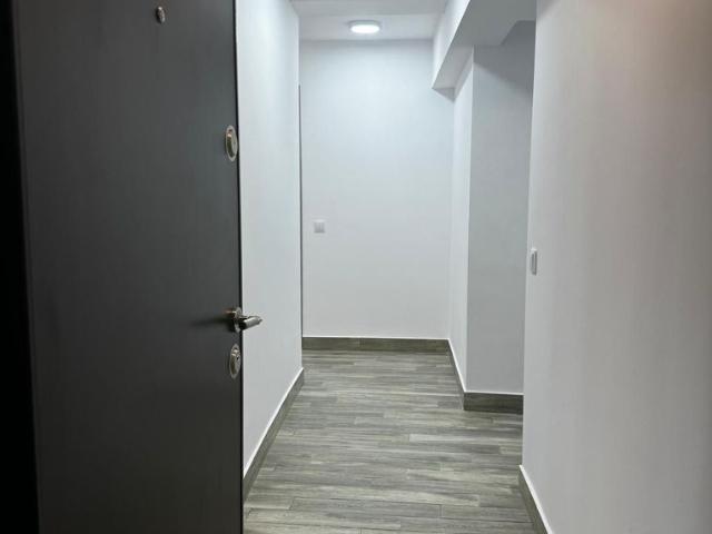 Apartament cu terasa 10 mp, langa spitalul Marie Curie 15 min M. Bran