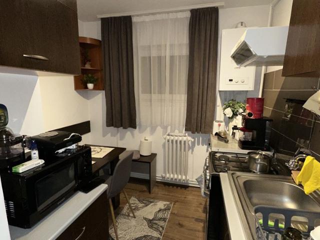 Apartament cu trei camere decomandate în Dej, zona Dealul Florilor