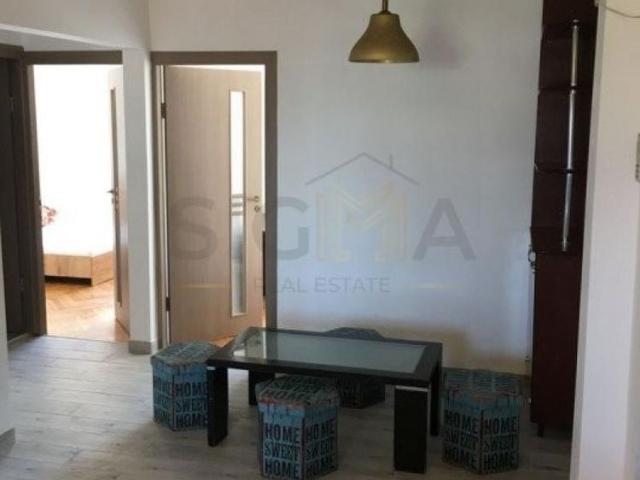 Apartament cu trei camere in zona Zorilor!