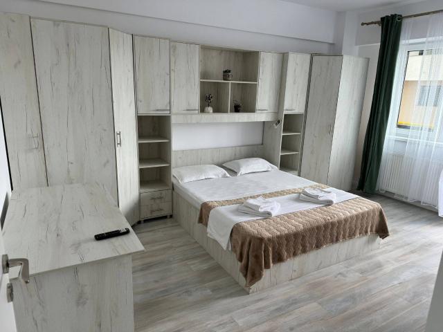 Apartament cu 1 cameră, LOC DE PARCARE, zona Podu Ros