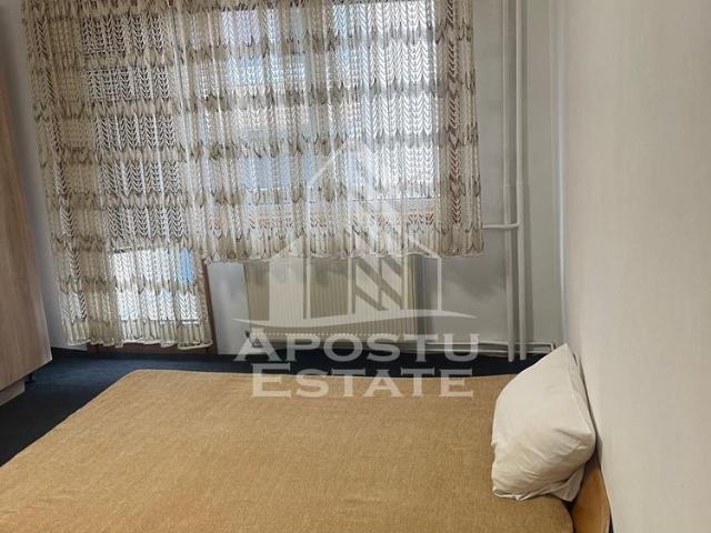 Apartament cu 1 camera, centrala proprie, etajul 2, in complex